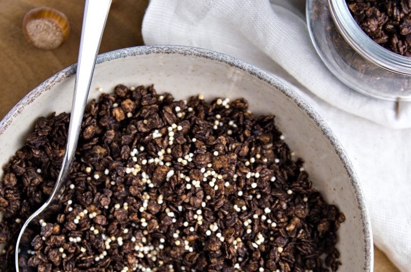 Selbstgemachtes Schoko Granola