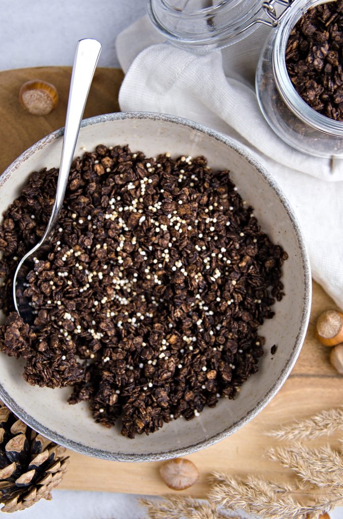 Selbstgemachtes Schoko Granola